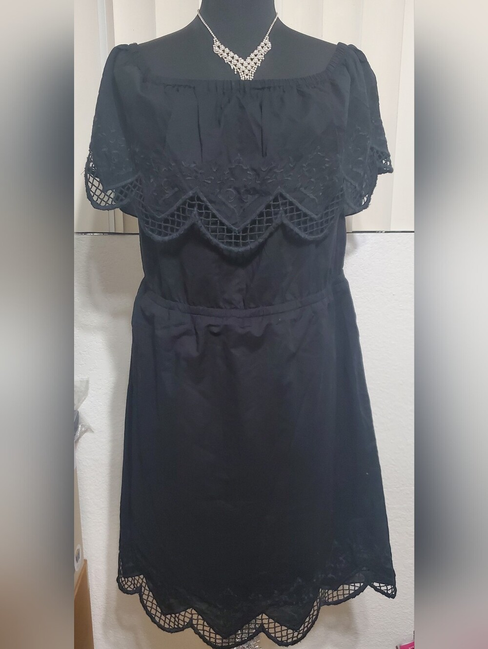 Black Off-Shoulder Lace Trim Women's Dress